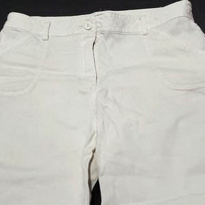 Retro 90s White Mid Rise Straight Leg Capri Jeans